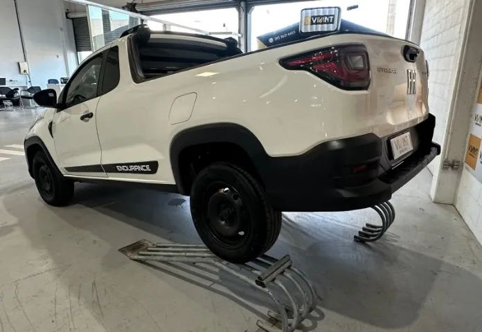 Fiat Strada Endurance 1.4 Flex 8V CS Plus 2022 - Foto 4