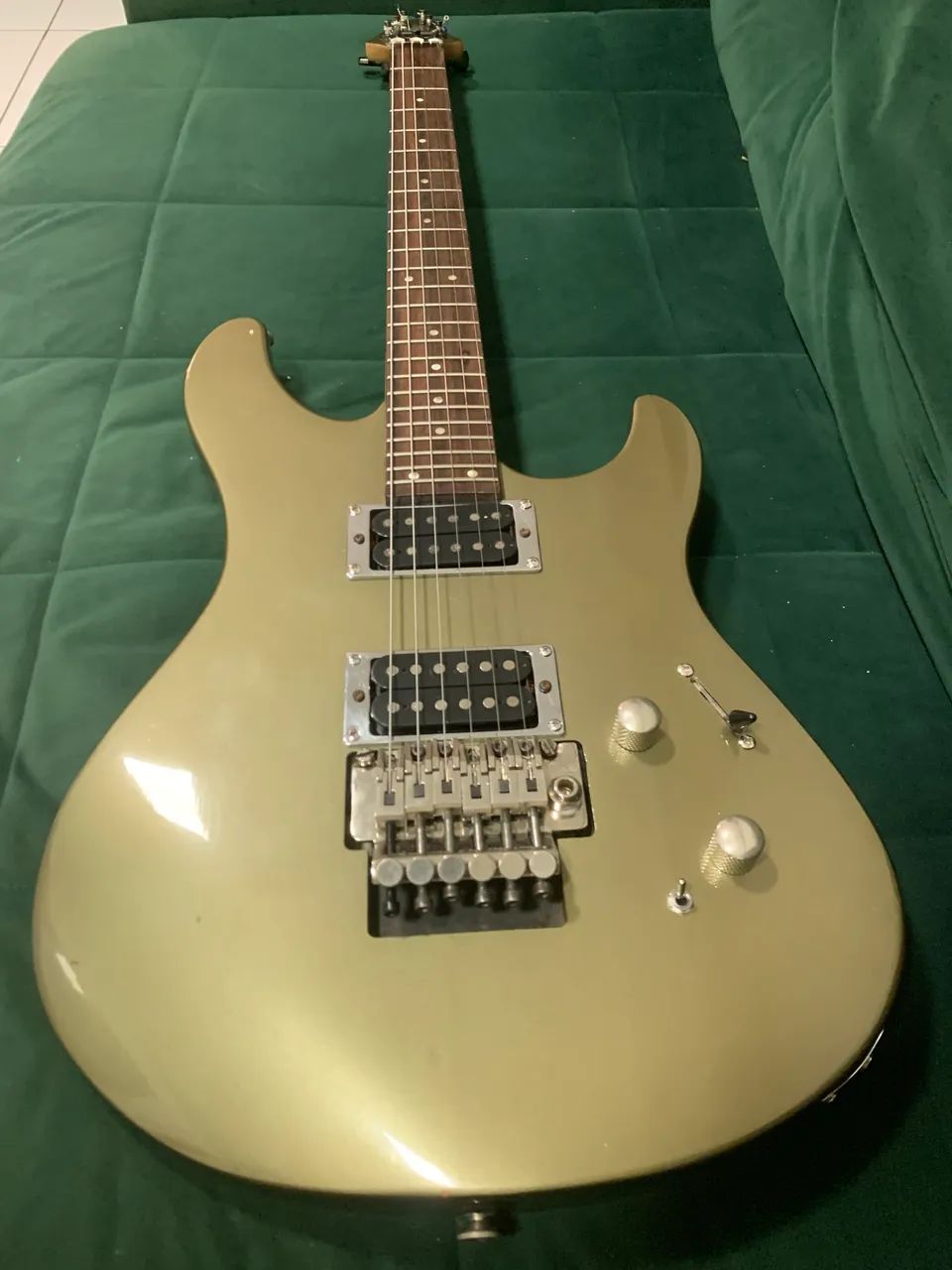 Guitarra com floyd rose - Yamaha rgx220dz - Faço envio  - Foto 3