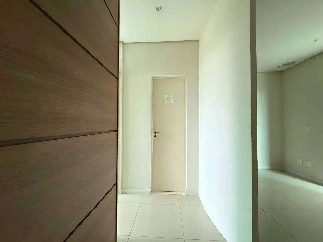 Sala Comercial à venda no Condomínio Edifício Gama Offices no Dezoito do Forte em Barueri  - Foto 3