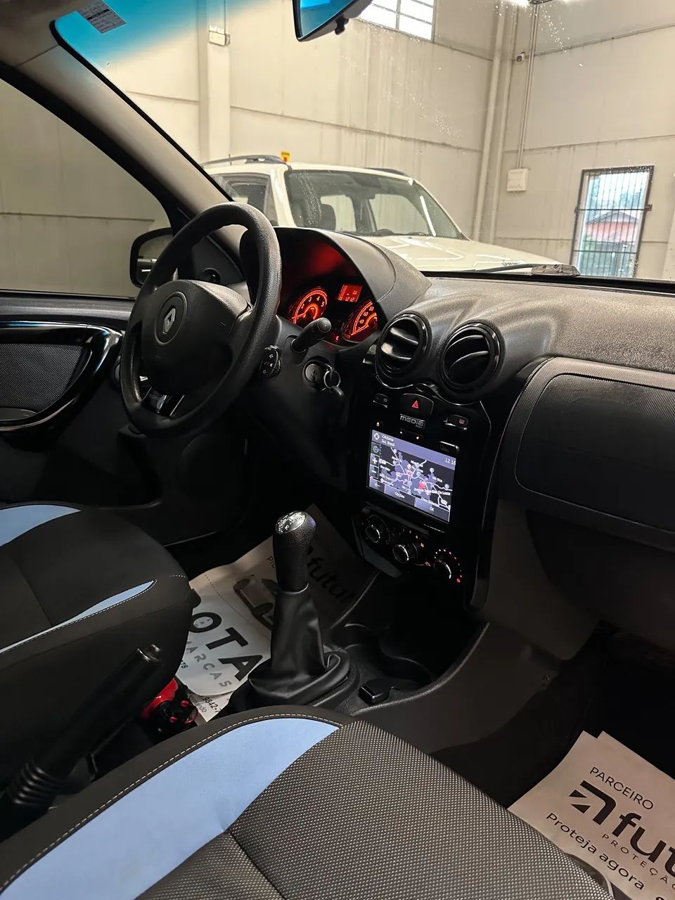 Renault Sandero Expression Hi-flex 1.0 16V 5P 2014 - Foto 2