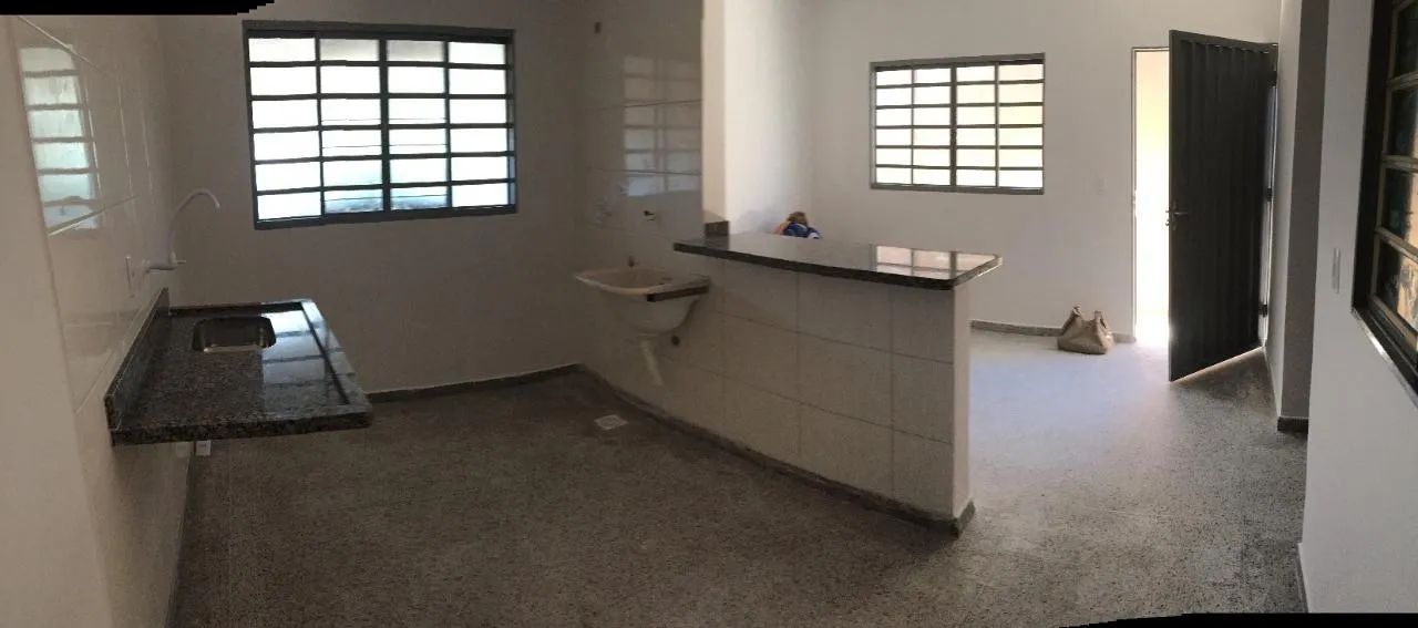 Barracão 2 quartos Carolina Parque (prox avenida) - Foto 2