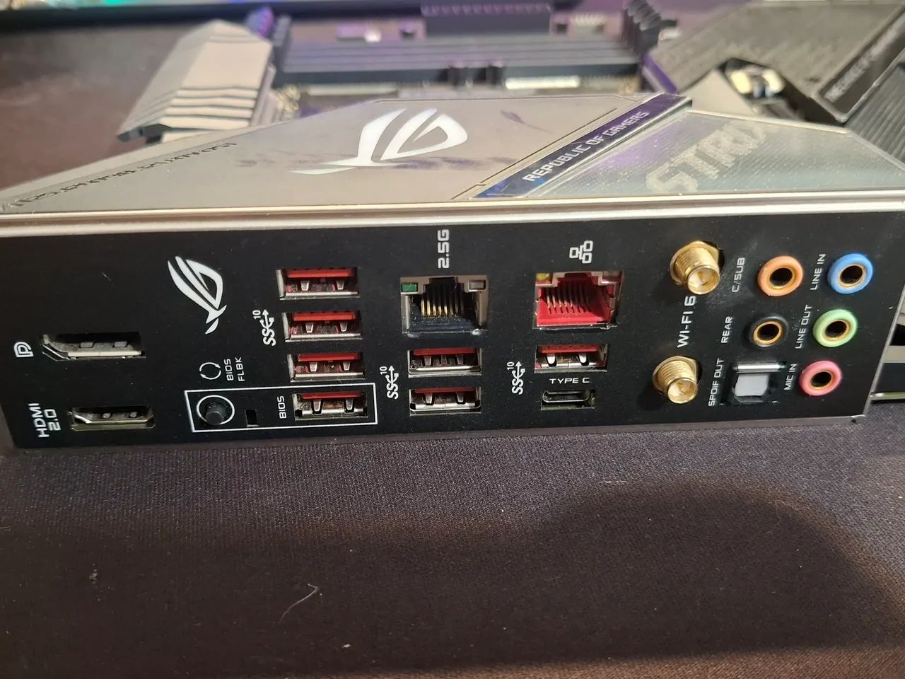 PLACA MÃE ROG STRIX X570 E-GAMING  - Foto 3