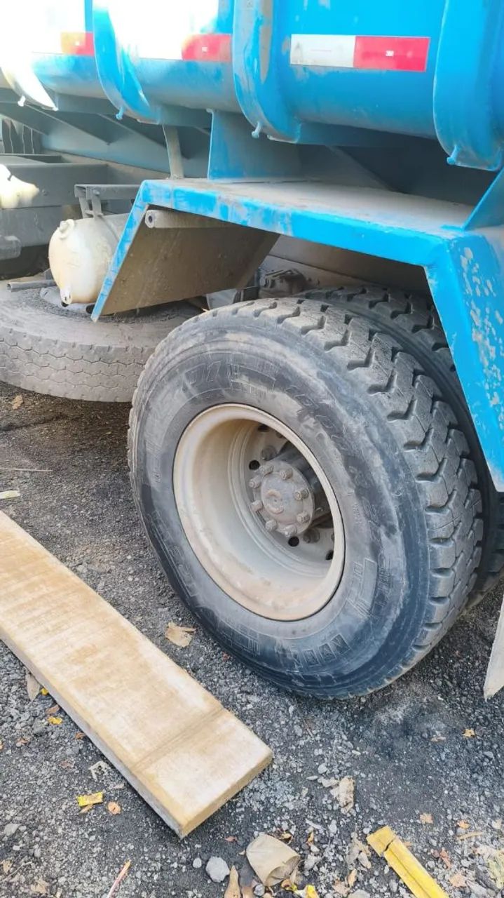 Caminhão Ford Cargo 1517 E - Foto 2