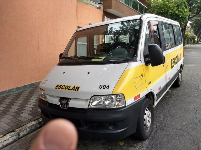 van escolar a venda olx