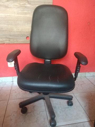 Vendo 01 cadeiras c/regulagem - Foto 4