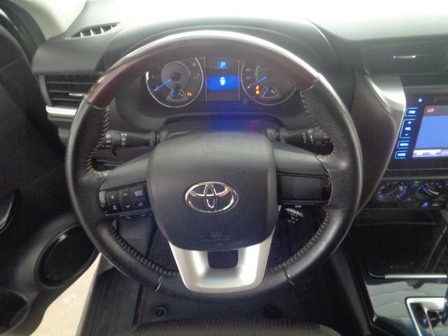 TOYOTA HILUX SW4 2017/2017 2.7 SR 4X2 16V FLEX 4P AUTOMÁTICO 5 lugares - Foto 8