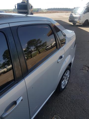 Fiesta sedan - Foto 6