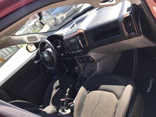 Vendo uma Fiat toró ano 17.17 dissel automático - Foto 16