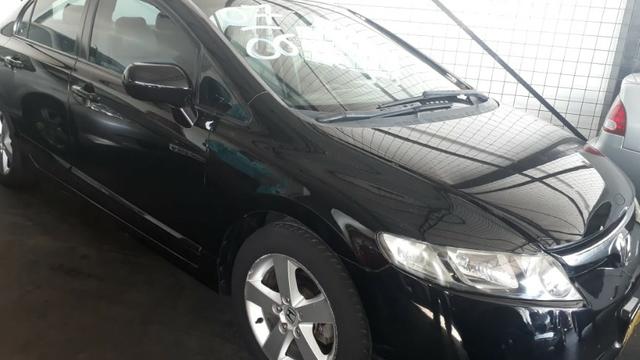 Honda Civic LXS 1.8 Automático