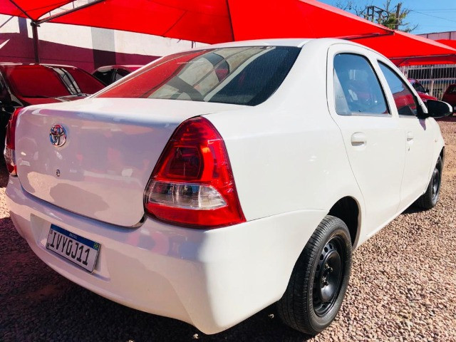 Toyota - Etios Sedan 1.5 XS Completo - Foto 5