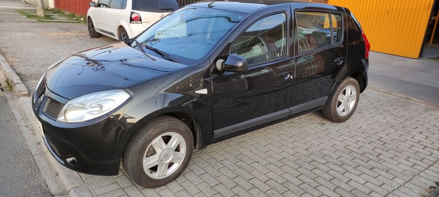 SANDERO PRIVILEGE 1.6 COMPLETO 2011