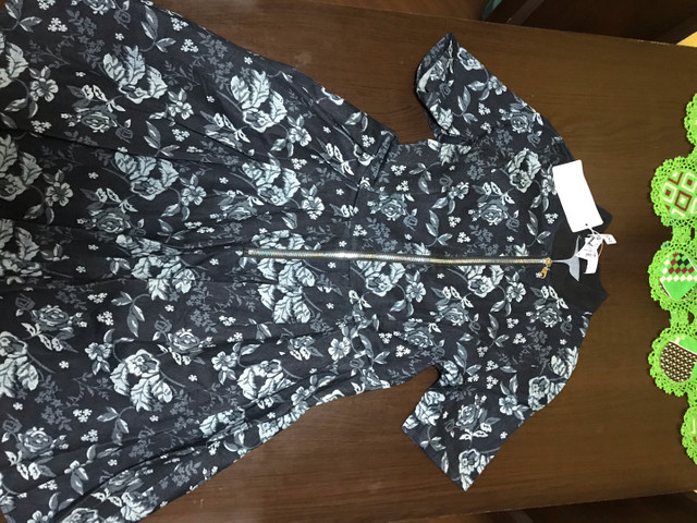 vestido florido de manga
