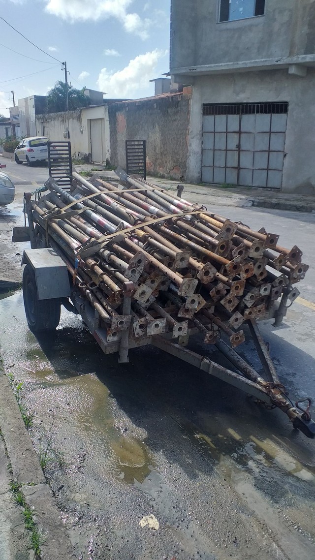 Temos escoras metálicas  - Foto 3