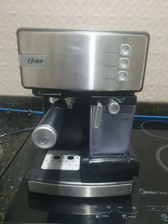 Máquina de Café Oster Prima Latte em segunda mão durante 50 EUR em