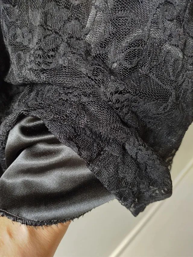 Vestido em renda elástica, modelo midi. - Foto 4
