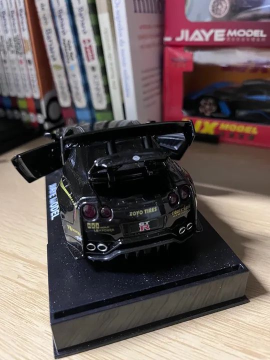GTR R35 1:32 - Foto 2