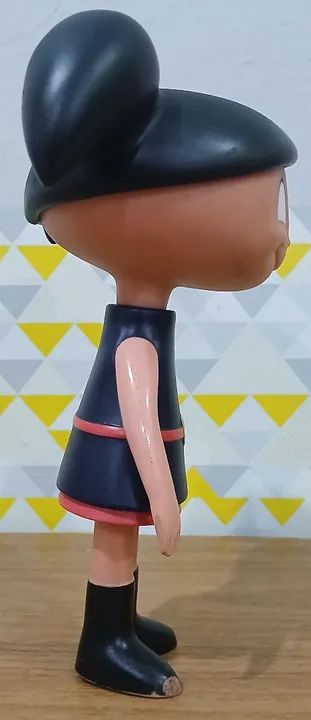 Boneca Luna em vinil 22 cm - Foto 2