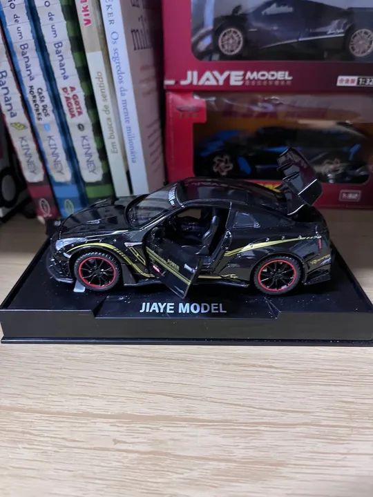 GTR R35 1:32 - Foto 3