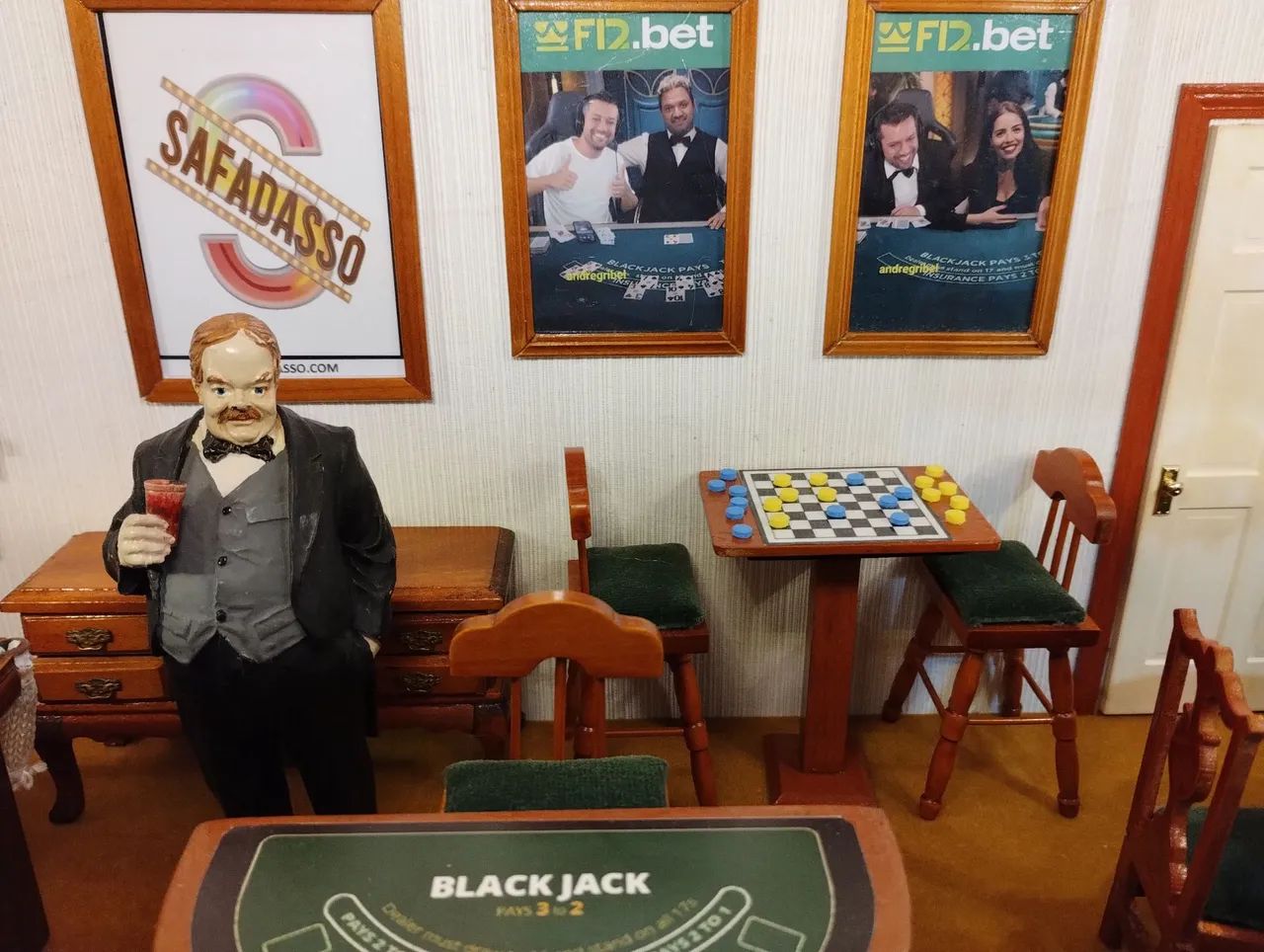 Miniatura "Salão de Jogos" para decoração com iluminação! - Foto 6