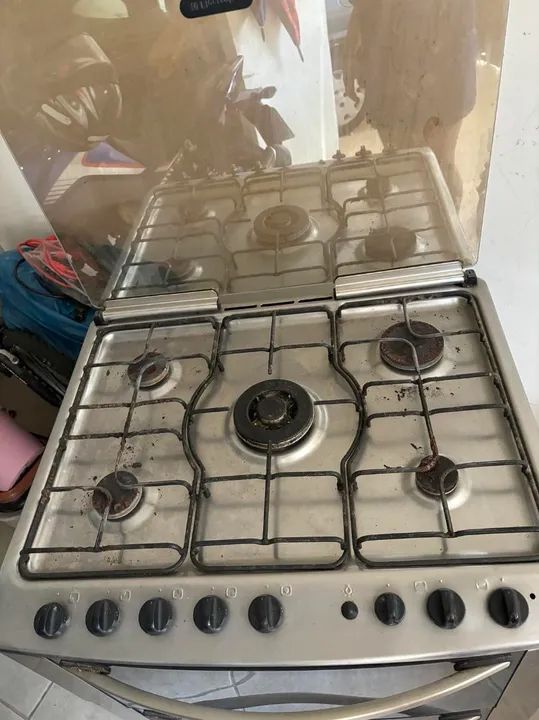 Fogão Electrolux 5 Bocas Usado c/ 2 fornos sendo o de cima não funciona