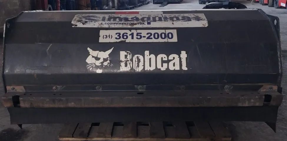 Vassoura 60 Polegadas Bobcat Semi Nova Revisada