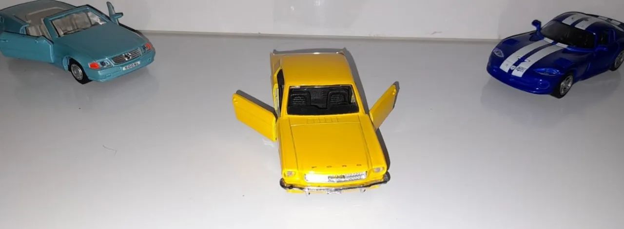 3 Miniaturas Antigas,Maisto,Carros Antigos,Em Muito Bom Estado - Foto 4