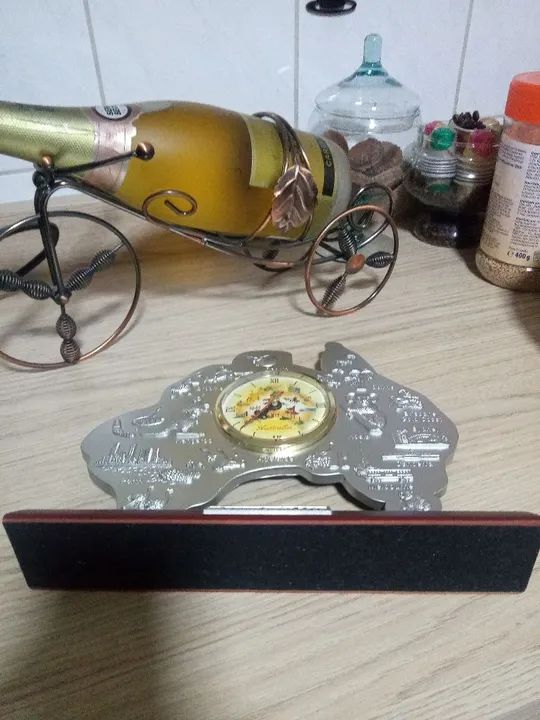 Relógio de mesa em forma da Austrália - Foto 3