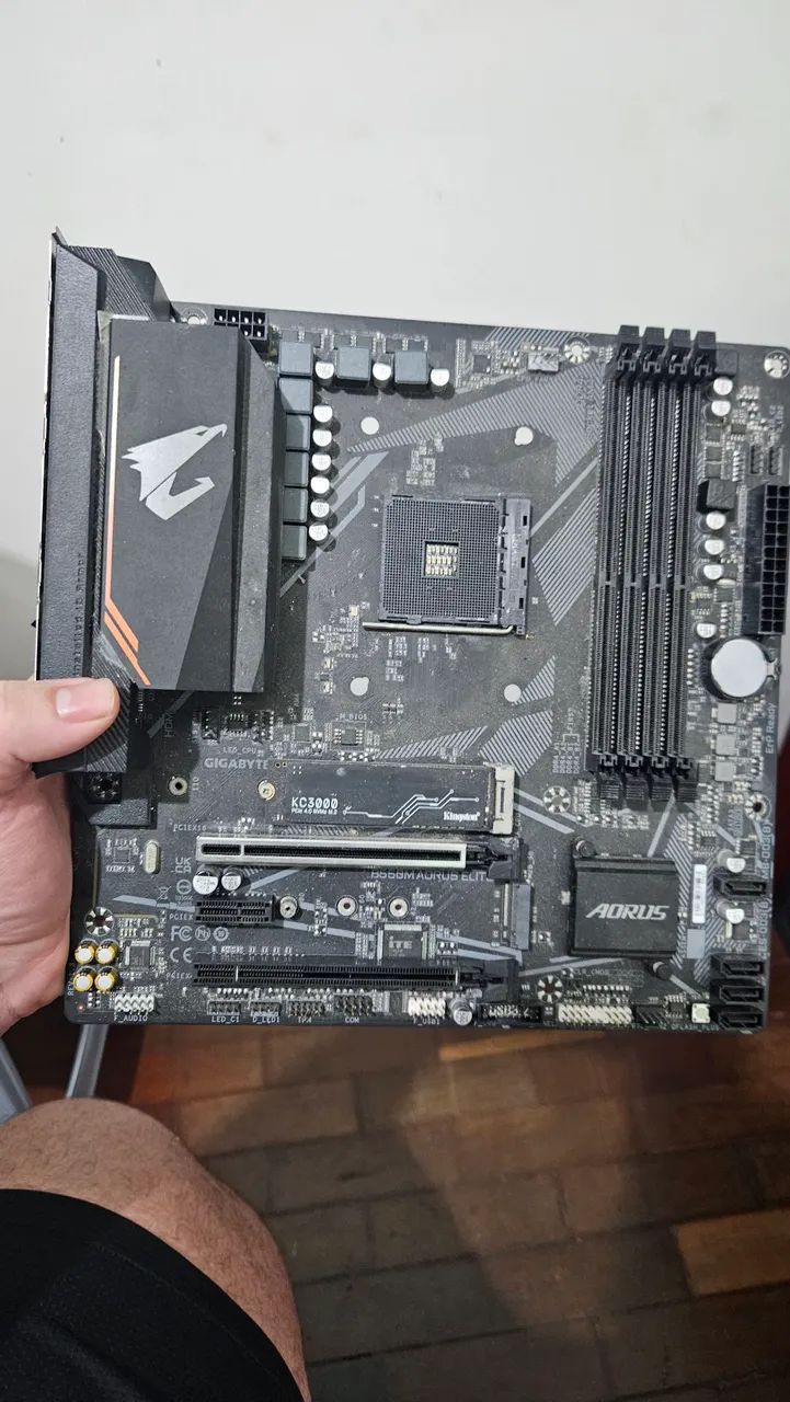 Placa mae B550M AORUS ELITE
