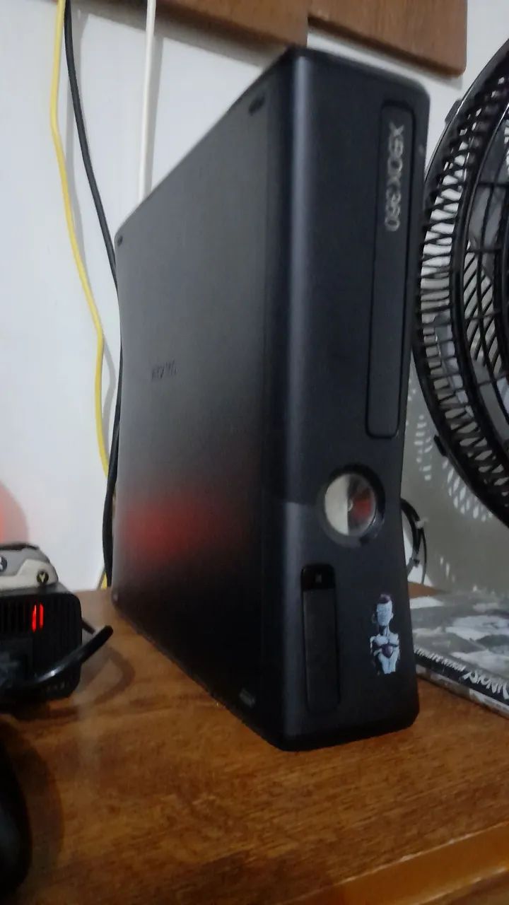 Xbox 360 Slim - Funcionando perfeitamente - Foto 2