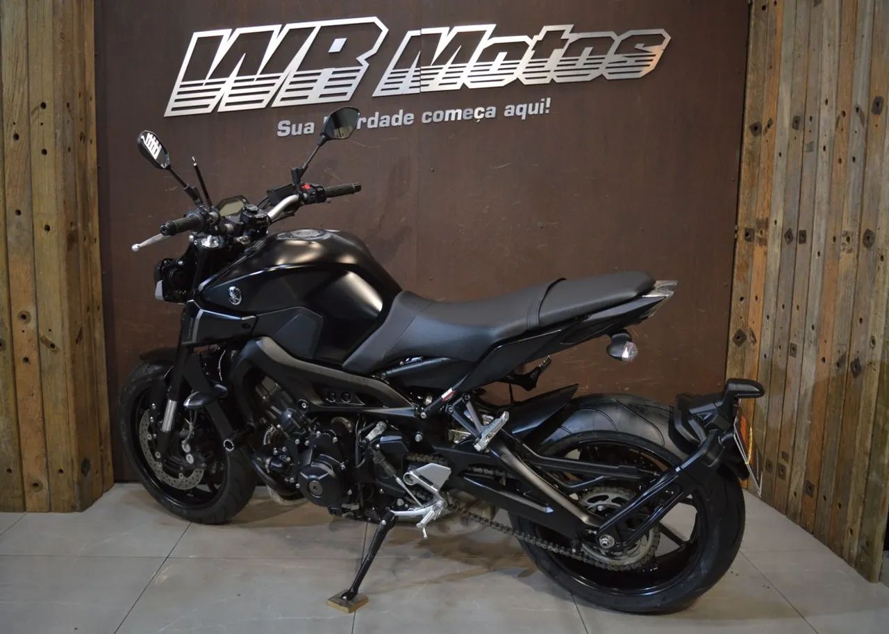 YAMAHA MT-09  - Foto 4