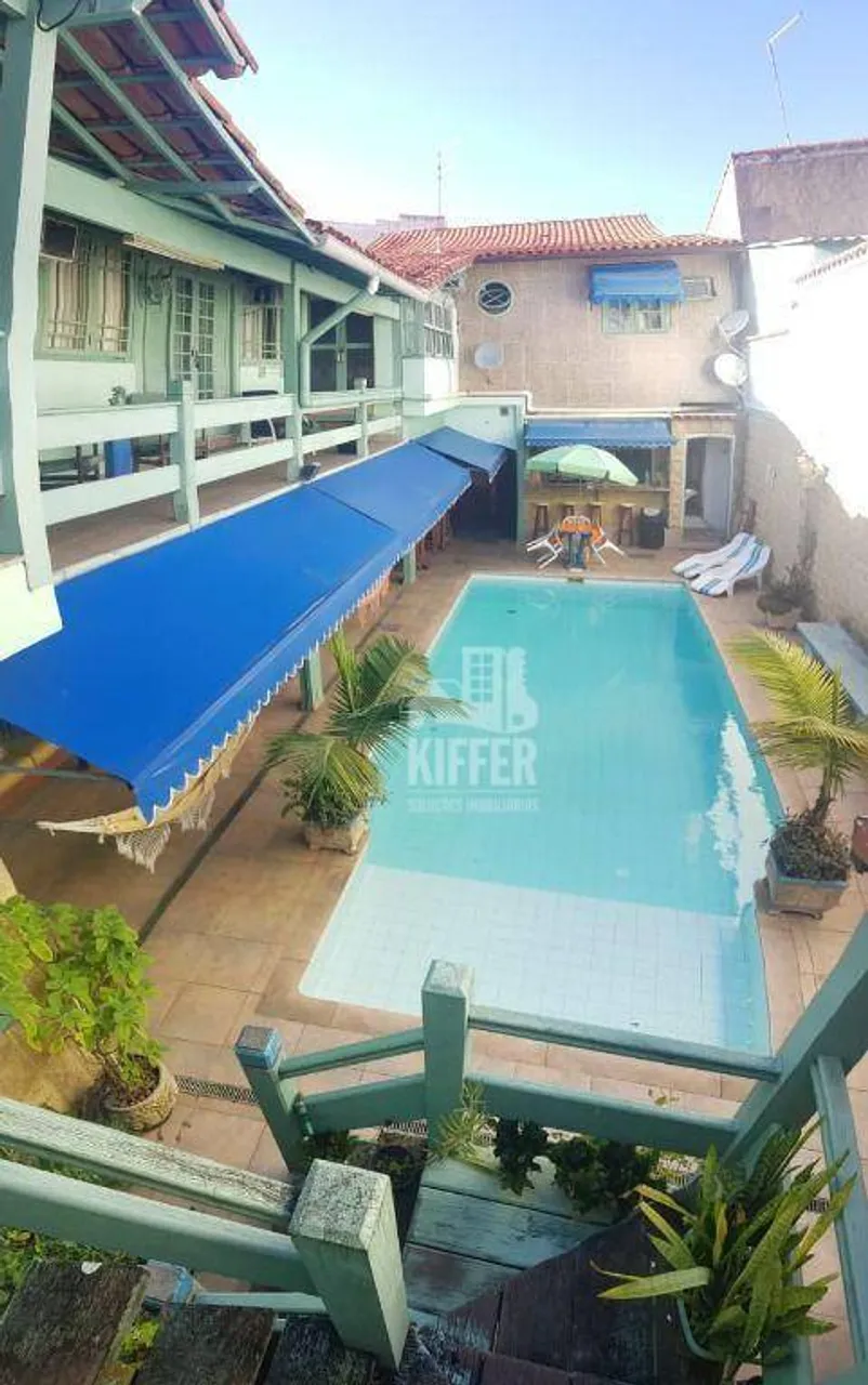 Pousada com 10 Suítes, Piscina e Lazer Completo a 250m da Praia dos Anjos Centro de Arrai