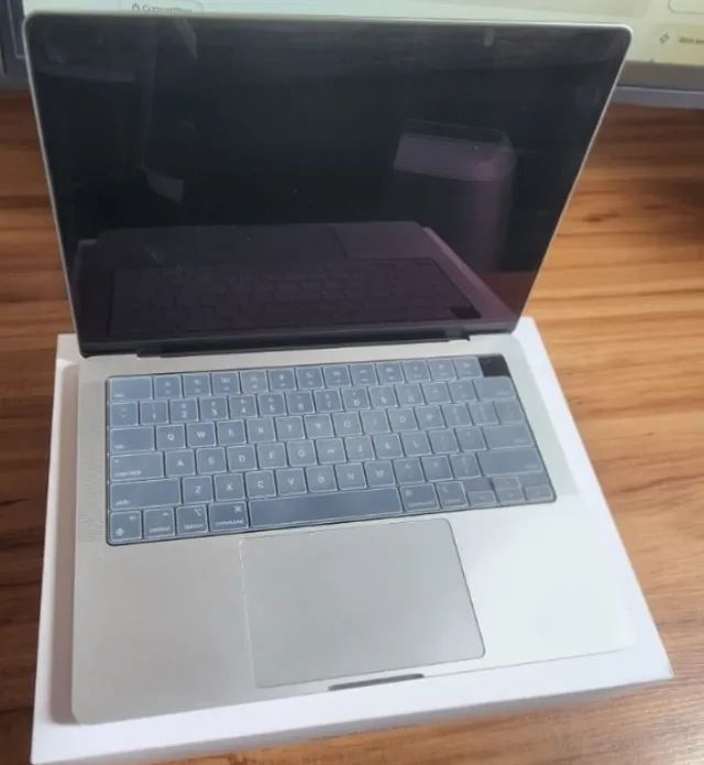 Mackbook chip apple m3 pro 18gb 14" - 512gb SSD - Foto 3