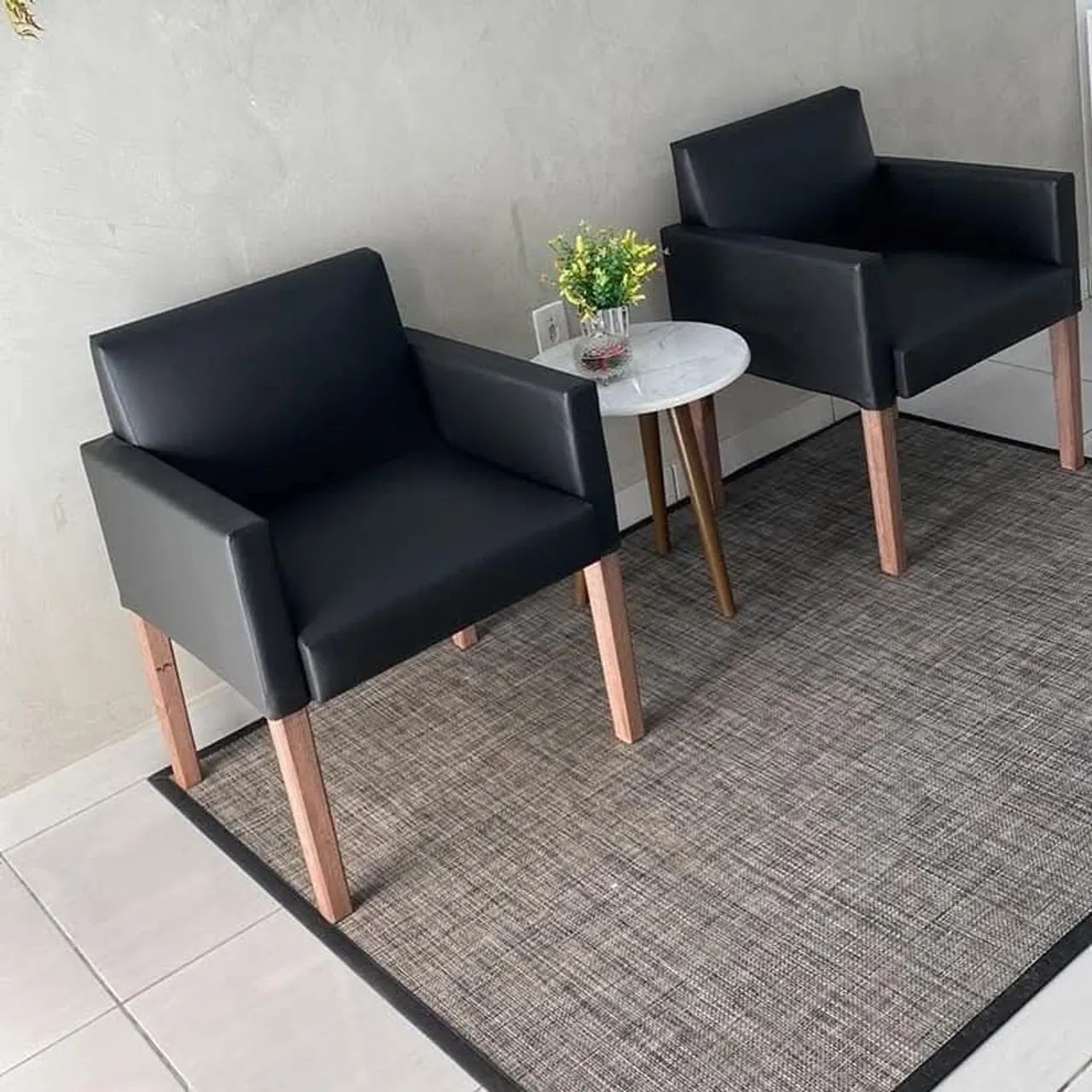 Poltronas em corino cipatex preto original - Foto 5