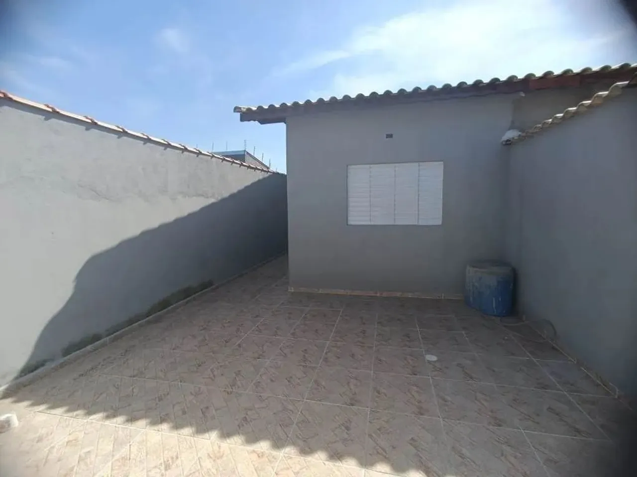 Casa para Venda em Itanhaém, Jardim Jamaica, 2 dormitórios, 1 suíte, 1 banheiro, 2 vagas