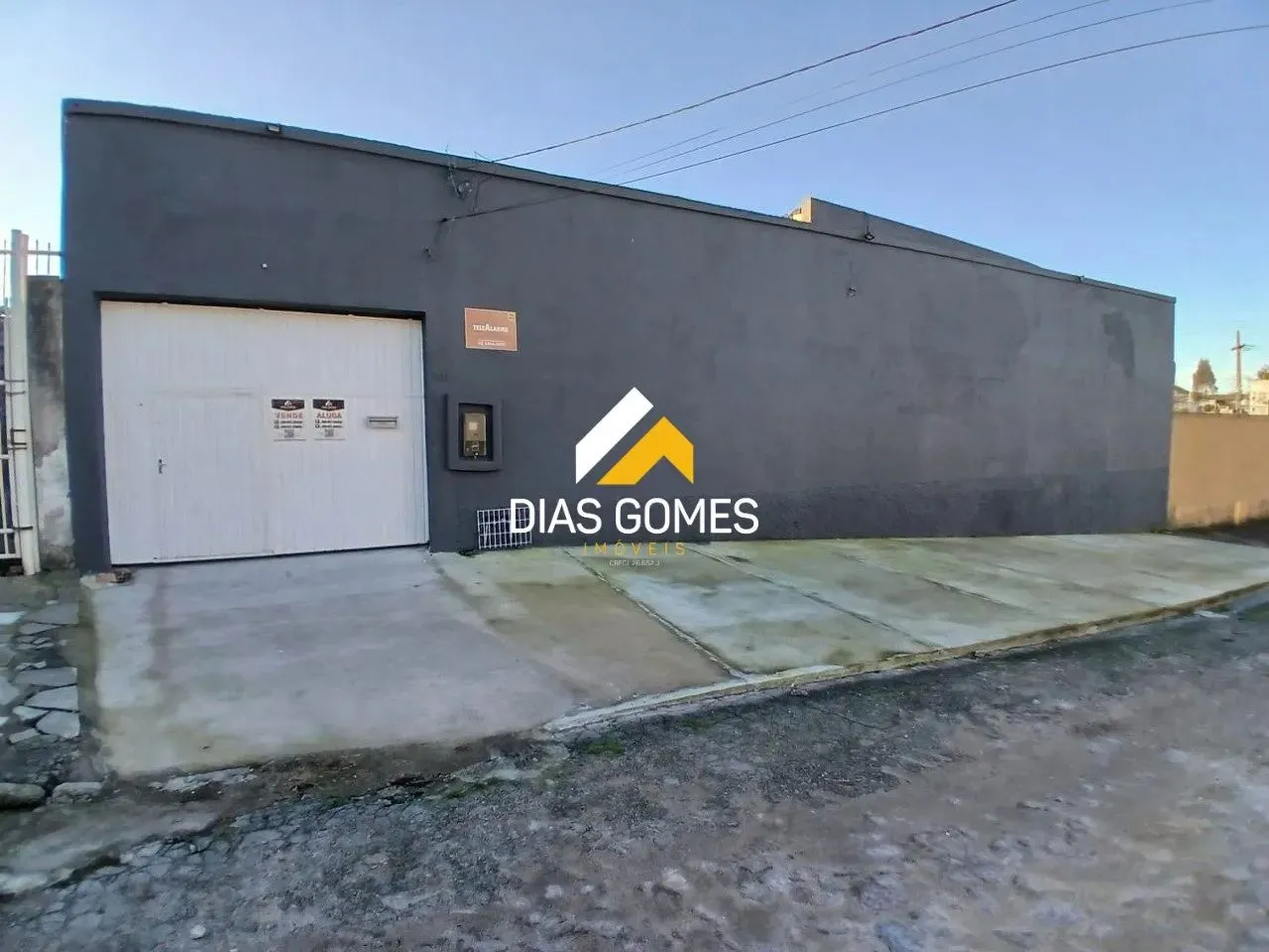 RESIDENCIA COMERCIAL COM GALPAO E COMERCIO AREAL