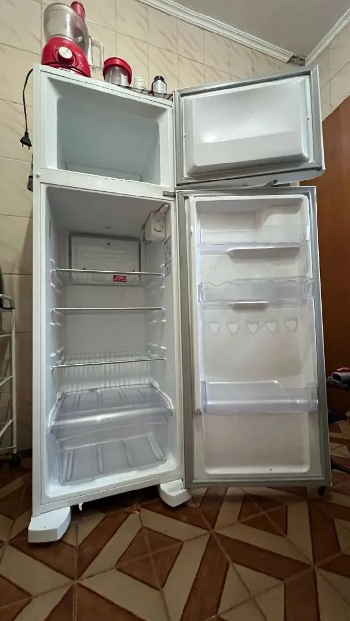 Geladeira Duplex em ótimo estado!