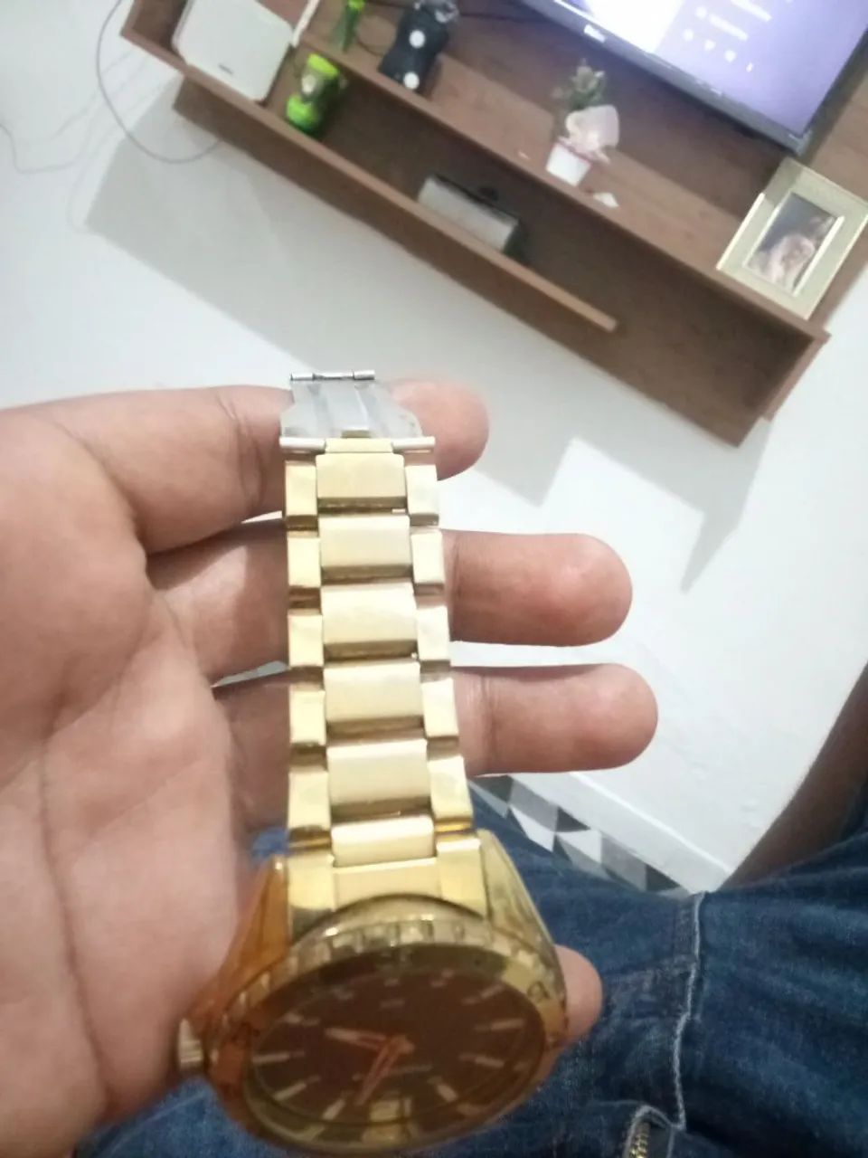 Relógio de pulso dourado masculino - Foto 4