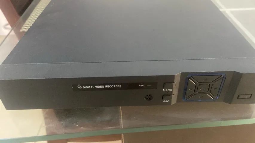Dvr Híbrido Ahd 8 Canais H265 5mp Xvi Tvi Cvi Ip Nvr Cctv com 4 Câmeras