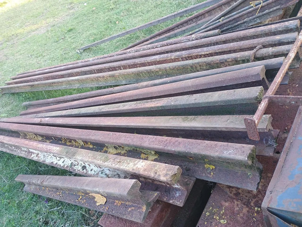 Viga I de ferro, trilho de trem - Foto 3