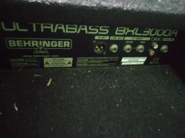 Behringer Ultrabass BXL3000A - Aparelhos de Som - Parque Santa