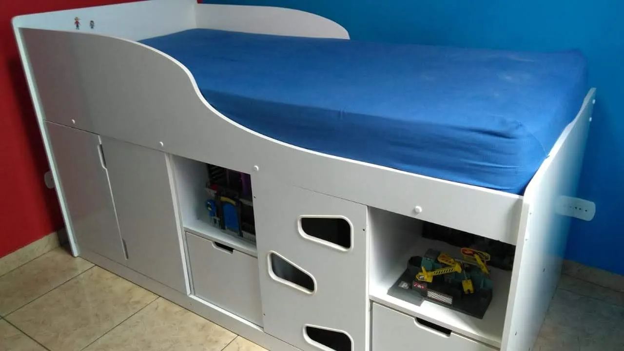 Cama Infantil com Gavetas e Armário