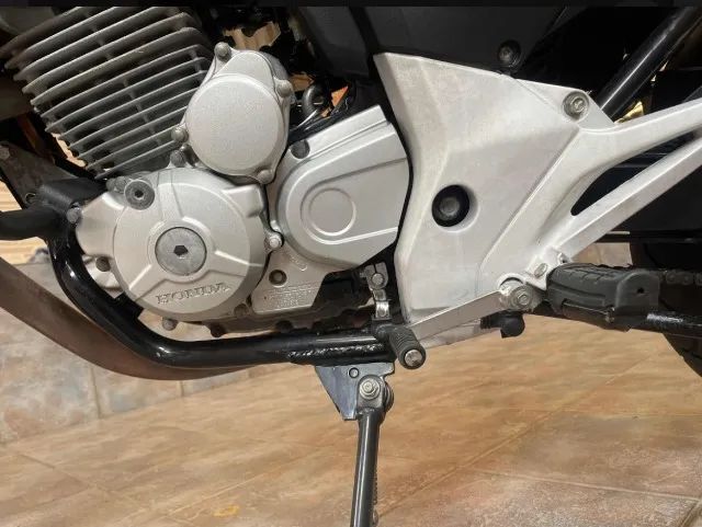 CB 300 Hollywood Capitão Edição limitada 