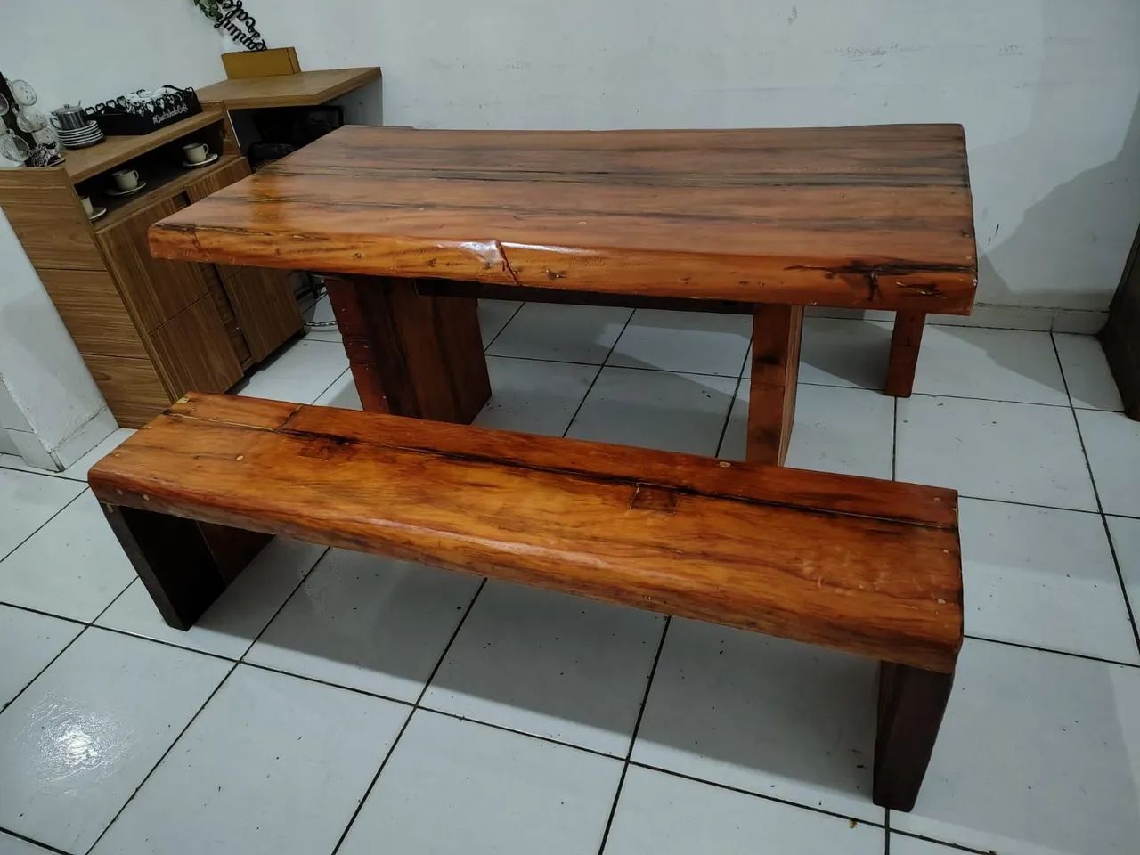 Conjunto de Mesa de Jantar Rústica com Banco