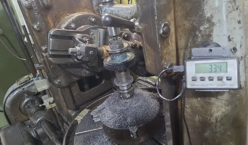 geradora de engrenagem marca PFAUTER tipo fresadora renania  - Foto 2