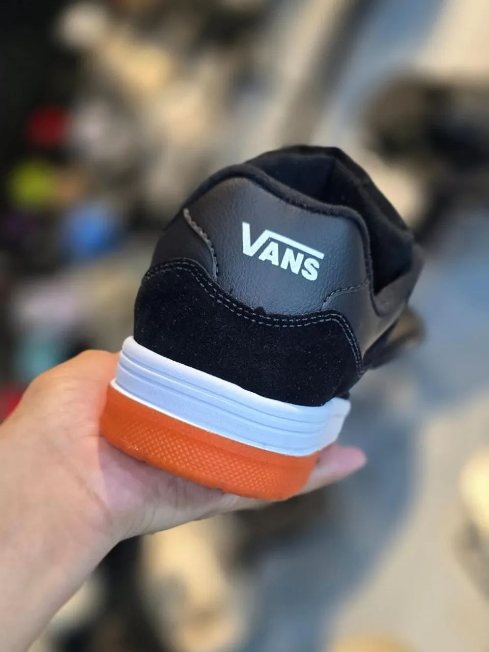 Tênis Vans Preto com Detalhes - Foto 2