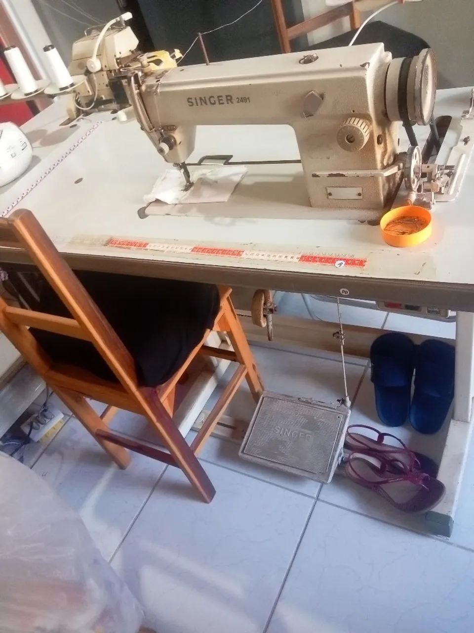 Máquina de costura Reta