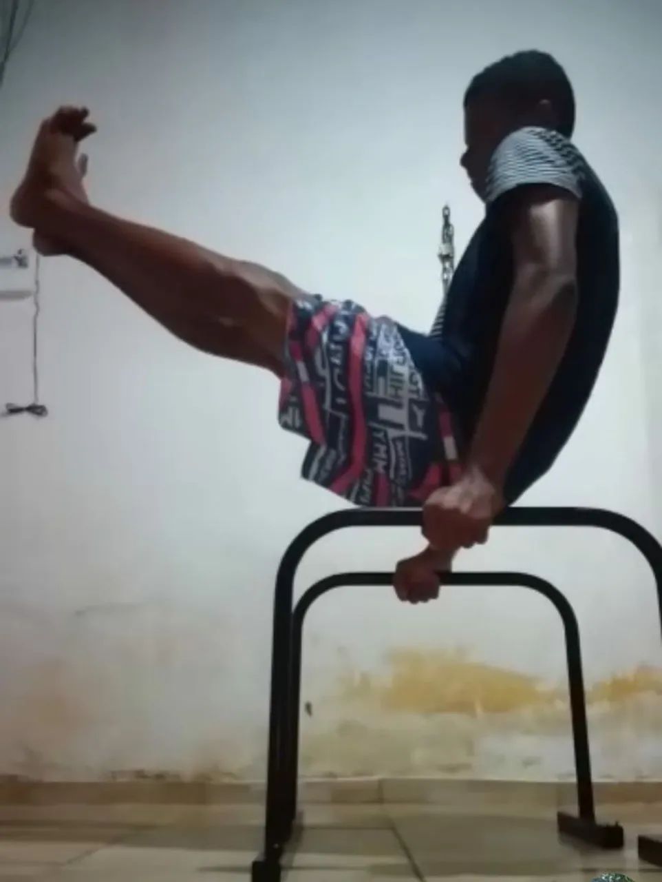 Paralela de chão 