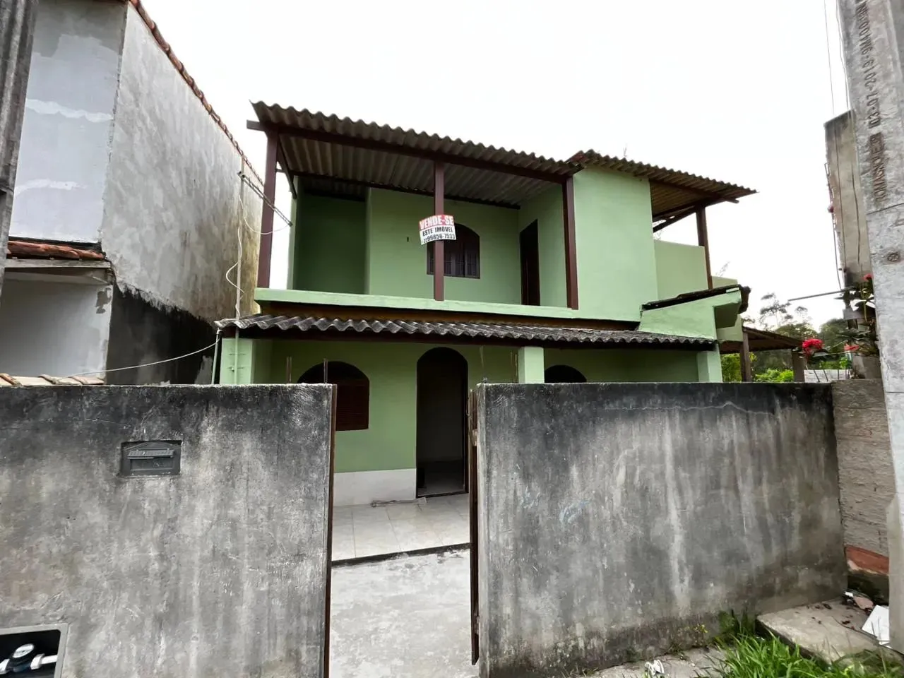 VENDE-SE DUAS CASAS NO MESMO QUINTAL  BAIRRO FLORESTINHA, UNAMAR