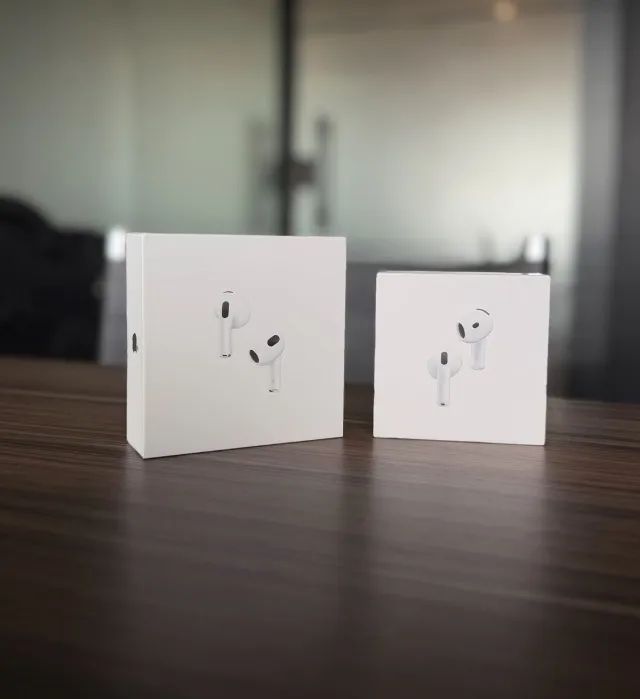 AirPods 4 c/ Cancelamento de Ruído - Novo