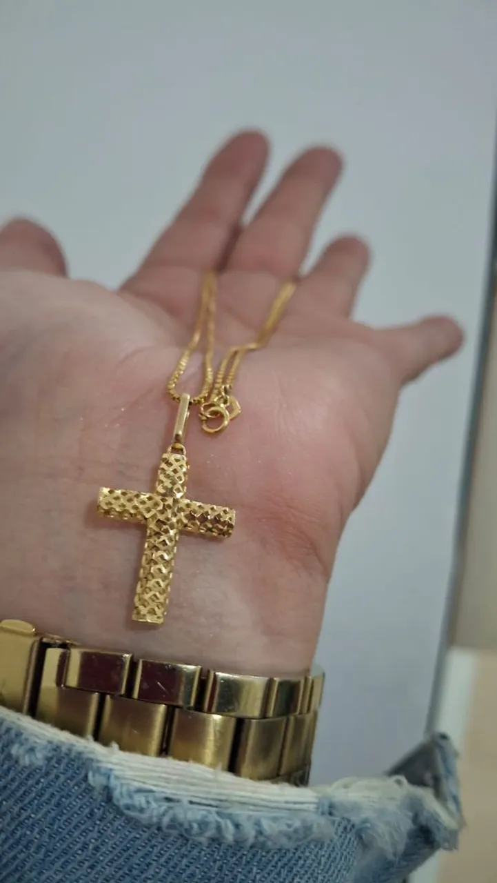 Corrente e pingente de ouro 18k